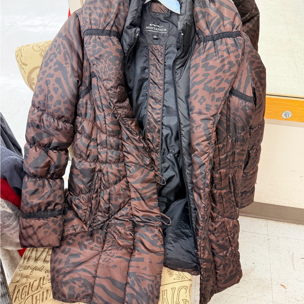 Vintage Montanaco Women's Black and Brown Animal Print Puffer Jacket